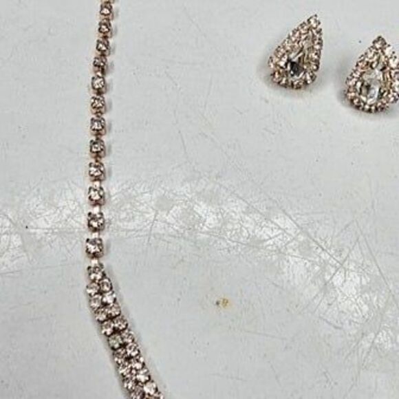 Rose Gold Teardrop Halo Rhinestone Tennis Necklace and Earring Jewelry Set 18"L - Picture 5 of 6